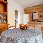 Marino - 2br Retreat W Patio & Swimming Pool *