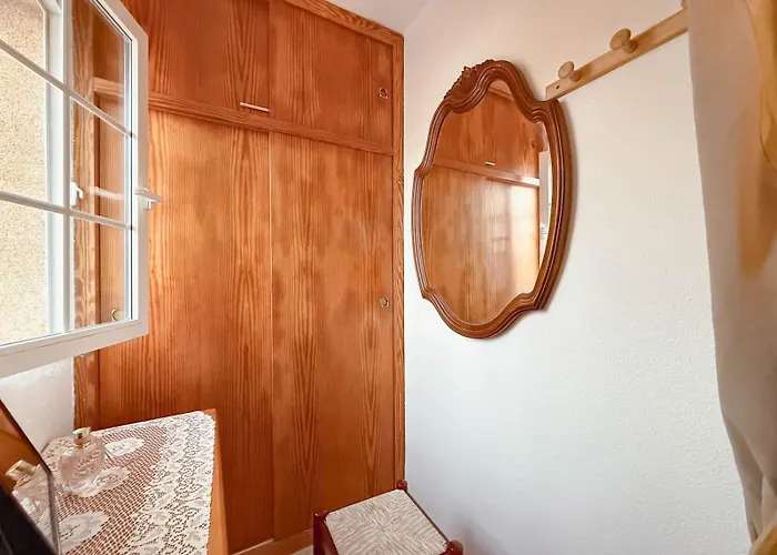 Marino - 2br Retreat W Patio & Swimming Pool * Torrevieja