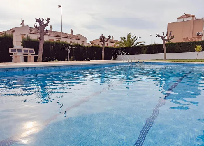 Marino - 2br Retreat W Patio & Swimming Pool * Torrevieja