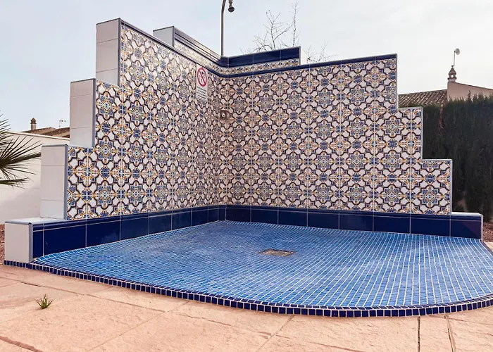 Marino - 2br Retreat W Patio & Swimming Pool *