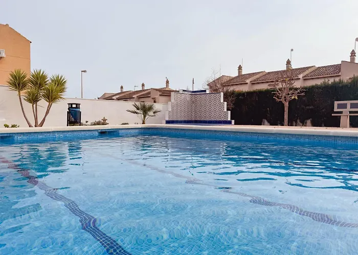 Marino - 2br Retreat W Patio & Swimming Pool Torrevieja