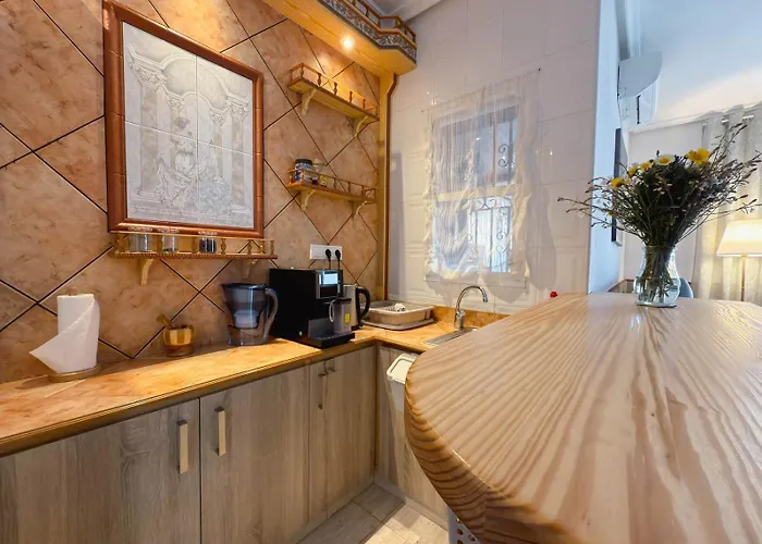 Marino - 2br Retreat W Patio & Swimming Pool Torrevieja