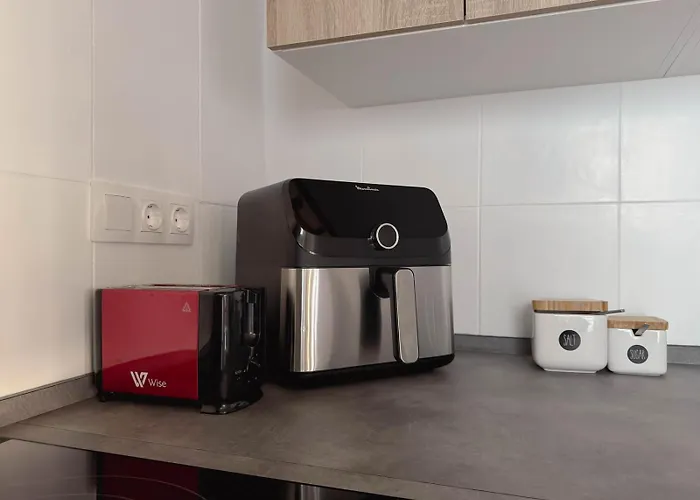 Marino - 2br Retreat W Patio & Swimming Pool Semesterbostad *