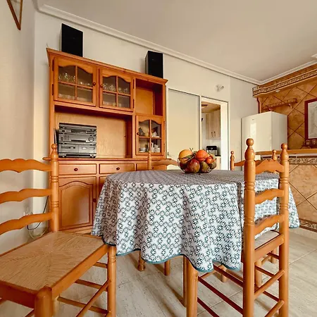 Marino - 2br Retreat W Patio & Swimming Pool Сasa de vacaciones Torrevieja