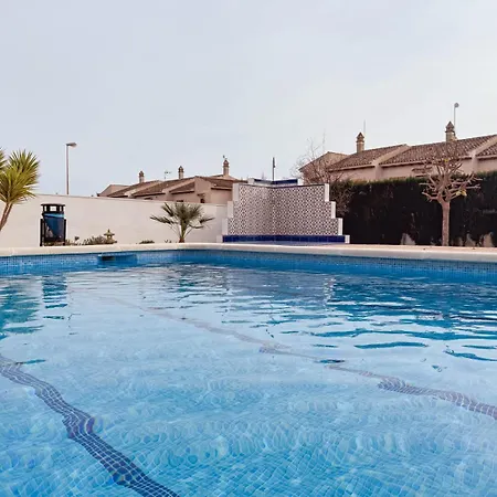 Marino - 2br Retreat W Patio & Swimming Pool Torrevieja