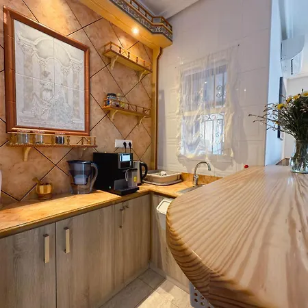 Marino - 2br Retreat W Patio & Swimming Pool Torrevieja