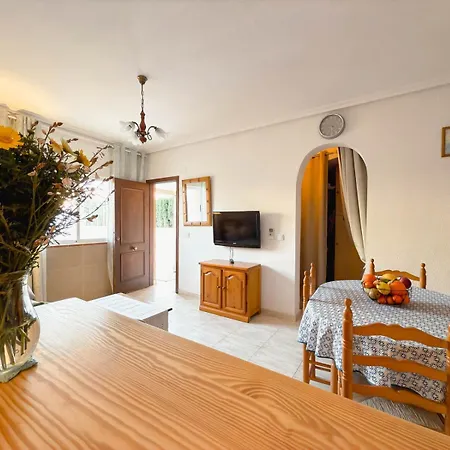 Сasa de vacaciones Marino - 2br Retreat W Patio & Swimming Pool