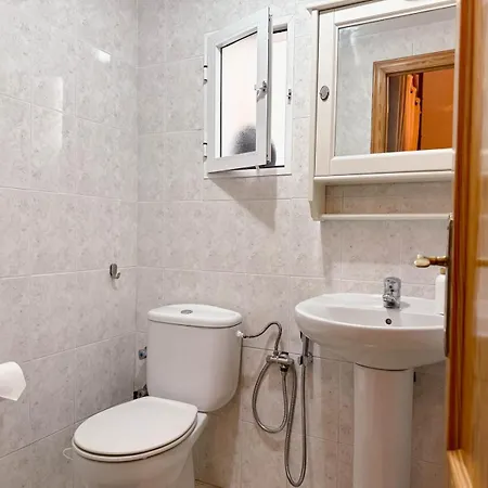 Marino - 2br Retreat W Patio & Swimming Pool *