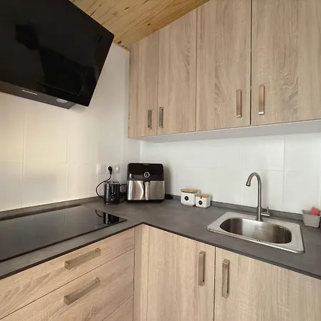 Holiday home Marino - 2br Retreat W Patio & Swimming Pool *