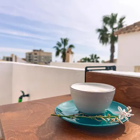 Marino - 2br Retreat W Patio & Swimming Pool Torrevieja
